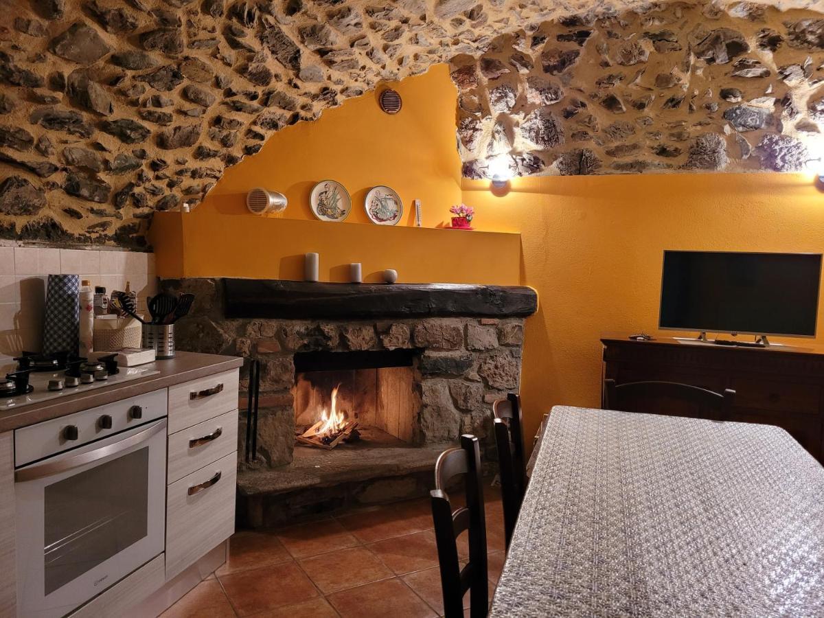La Casa Sull' Altopiano Mountain Lake Iseo Hospitality Bossico Bagian luar foto